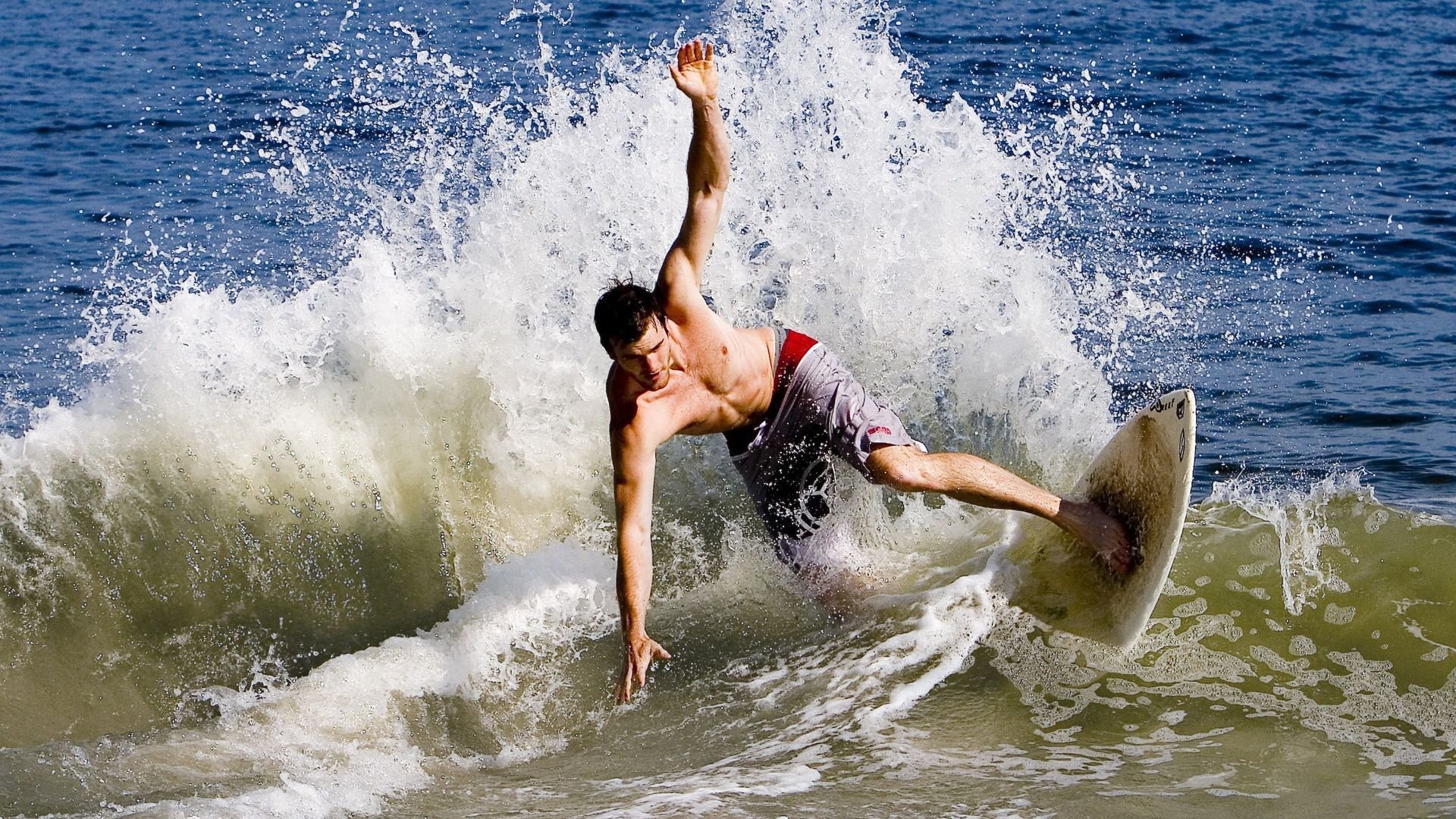 意甲铁血防守:坚如磐石的防线阻挡一切攻势,现在的意甲防守强吗