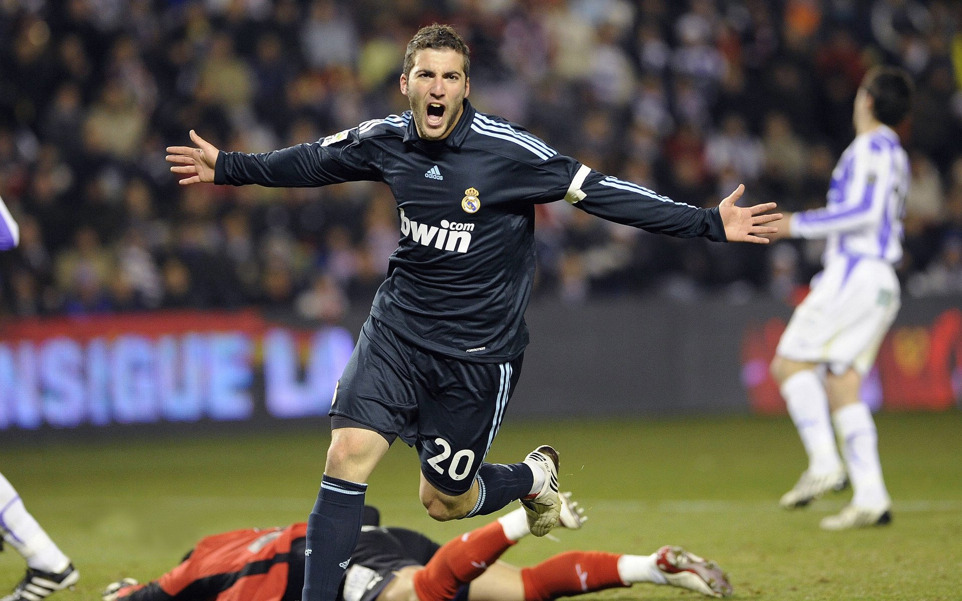 九游体育平台官网-南非羚羊队：以高强度的身体对抗与进攻终结力为球队争光，南非羚羊银币